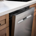 Maytag® 24" Top Control Dishwasher with PowerBlast® cycle and Power Dry MDPS7024SZ