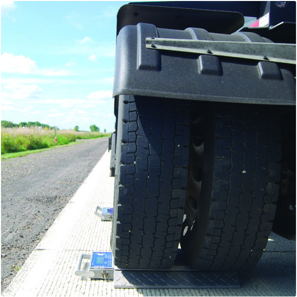 Intercomp PT300WD Wireless Wheel Load Scale for Dual/Large Tires, 40Klb x 100lb