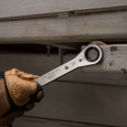 Klein Tools 68221 Ratcheting Box Wrench Set, 5-Piece
