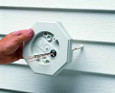 Arlington Industries Siding mounting kit with built in electrical box. 6.8 cubic inch box.Kit includes NM cable connector. 4 mounting screws. 1/2" lap siding. 6.6 x 6.6 octagon.