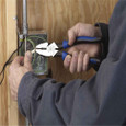 Klein Tools Lineman's Pliers, 9-Inch, Journeyman Handle