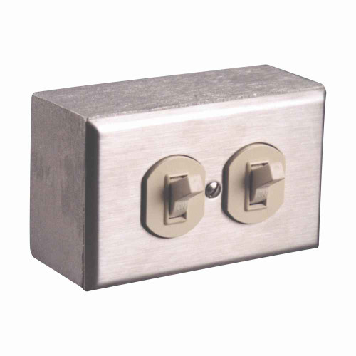 Crouse-Hinds 2721AF Eaton series Pauluhn 27S toggle switch, 15A, Copper-free aluminum, Flush mount, Two three-way switches, 277 Vac