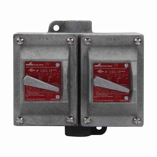 Crouse-Hinds EDSC2230 SA Eaton series EDS snap switch control station, 20A, With switch, With two 3/4" hubs, Copper-free aluminum, 2, Two-gang, Three-pole, 2, 120-277V, Through Feed, 3-way, 3/4", 120-277 Vac