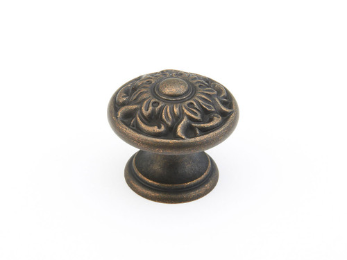 Schaub 870 1-3/8" Corinthian Cabinet Knob