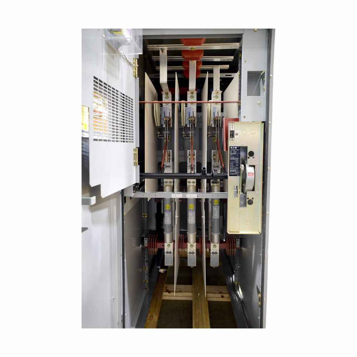 Eaton 4892A97H08 WLI/MVS 15kV EPOXY INSULATOR (95kV BIL)
