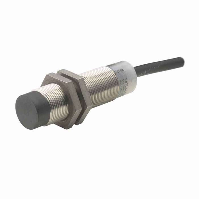 Eaton E57LAL18T111E4 E57 inductive proximity sensor