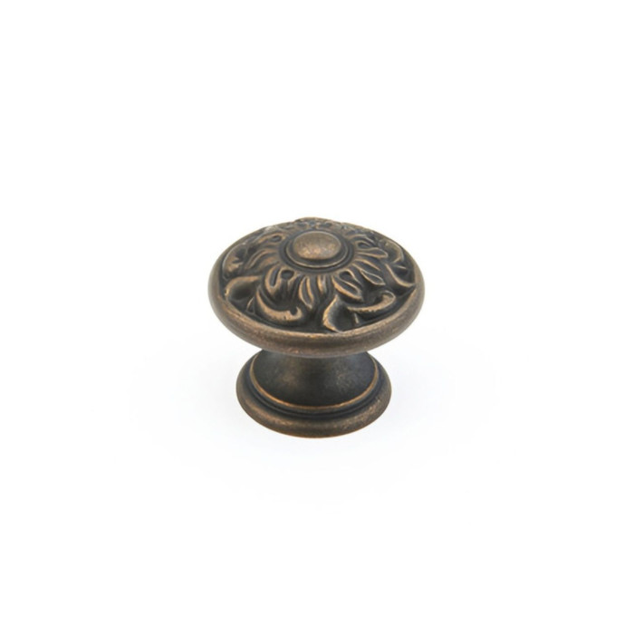 Schaub 870 1-3/8" Corinthian Cabinet Knob
