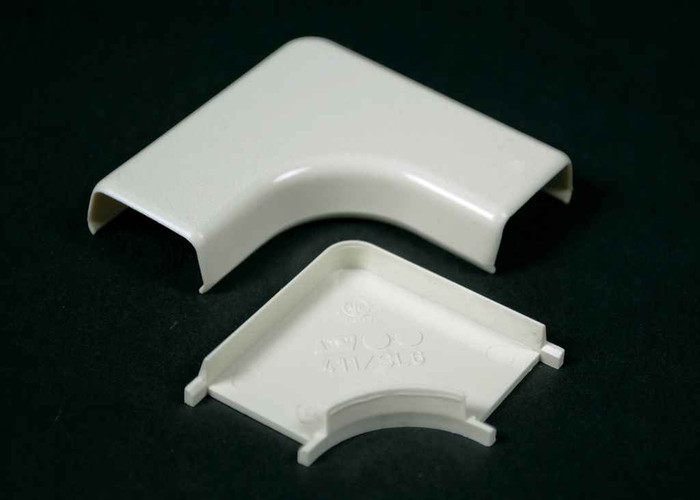 Wiremold 411-WH 400 Flat Elbow Fitting Wiremold 411-WH 400 Flat Elbow Fitting