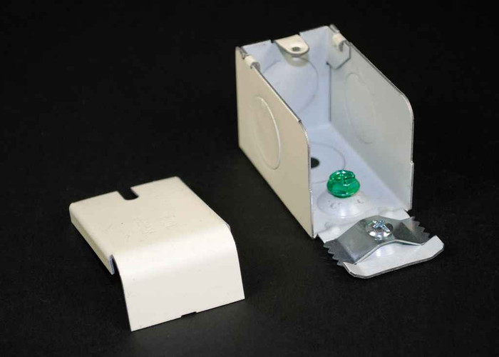 Wiremold 2000 Series Entrance End Fitting - 1/2" Trade Size