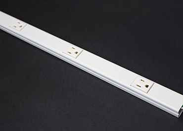 Wiremold Plugmold Multioutlet System