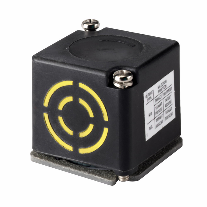 Eaton E51 Series Inductive Proximity Sensor, IP67