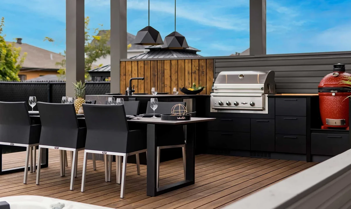 Majestic Outdoor Kitchens: American-Made Grill Islands Built Your Way