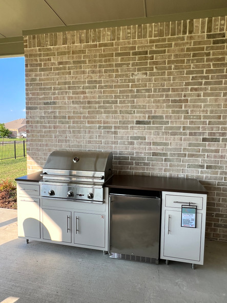 Majestic 7.9 XL Grill & Chill Island