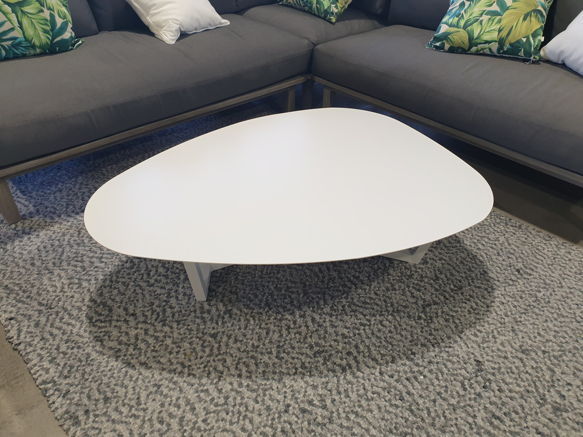 Leaf Outdoor Aluminium Coffee Table - 120x90x30H | Poynters