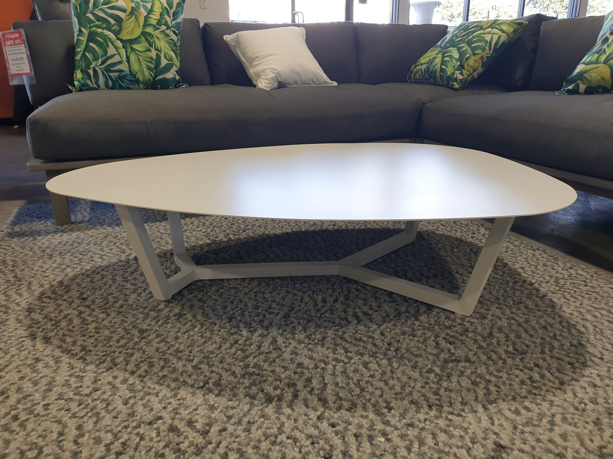 Leaf Outdoor Aluminium Coffee Table - 120x90x30H | Poynters