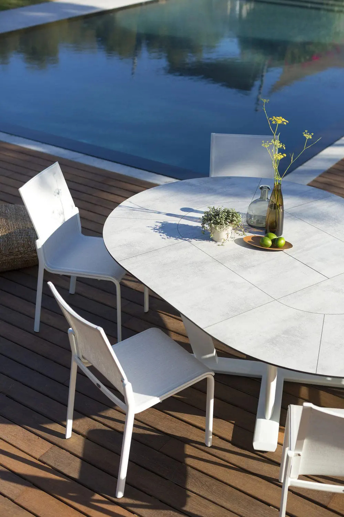 Hegoa Outdoor Dining Extension Table ROUND 146cm dia - white frame with  faux concrete HPL top