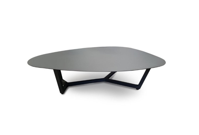 This large Leaf outdoor coffee table is made entirely from aluminium and is finished in an attractive Lava coloured powder-coat.
Size is 120x90cm (max dimensions). Ideal for seaside use.