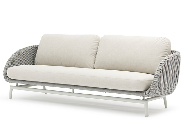SCOOP 3 person sofa - 203x84x70. Match with our SCOOP low armchairs and SCOOP coffee table
Light grey powder-coated frame and UV outdoor treated olefin rope
Light grey cushions in COUTUREtex with high density inner foam.