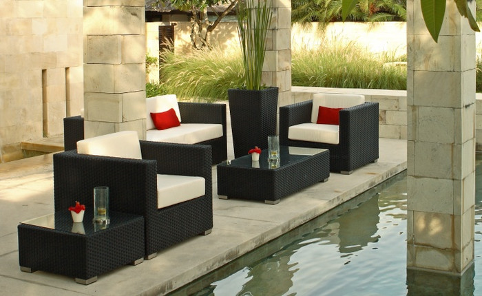 Riviera outdoor lounge suite