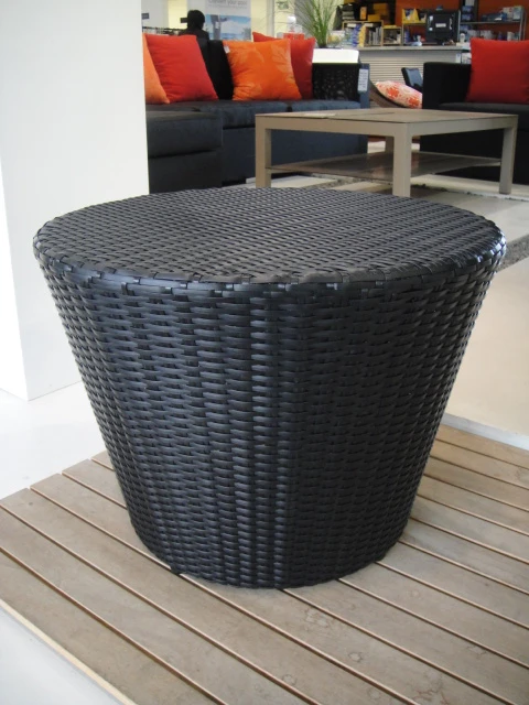 PISA side table - 55x40 - Black
Also available in  Bronze