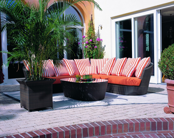 Eden Roc corner set now available in mocca