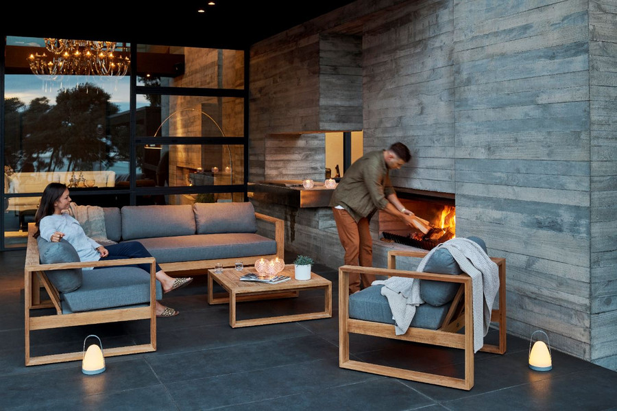 Ambient shot of complete MILFORD outdoor corner suite, including Milford lounge chair with Sunbrella Cast Slate cushion covers.
*Please ask staff for alternative fabric options