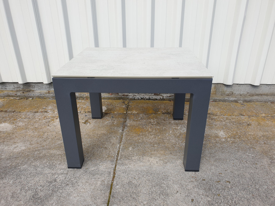 Lisbon outdoor side table 50x44 - faux concrete top