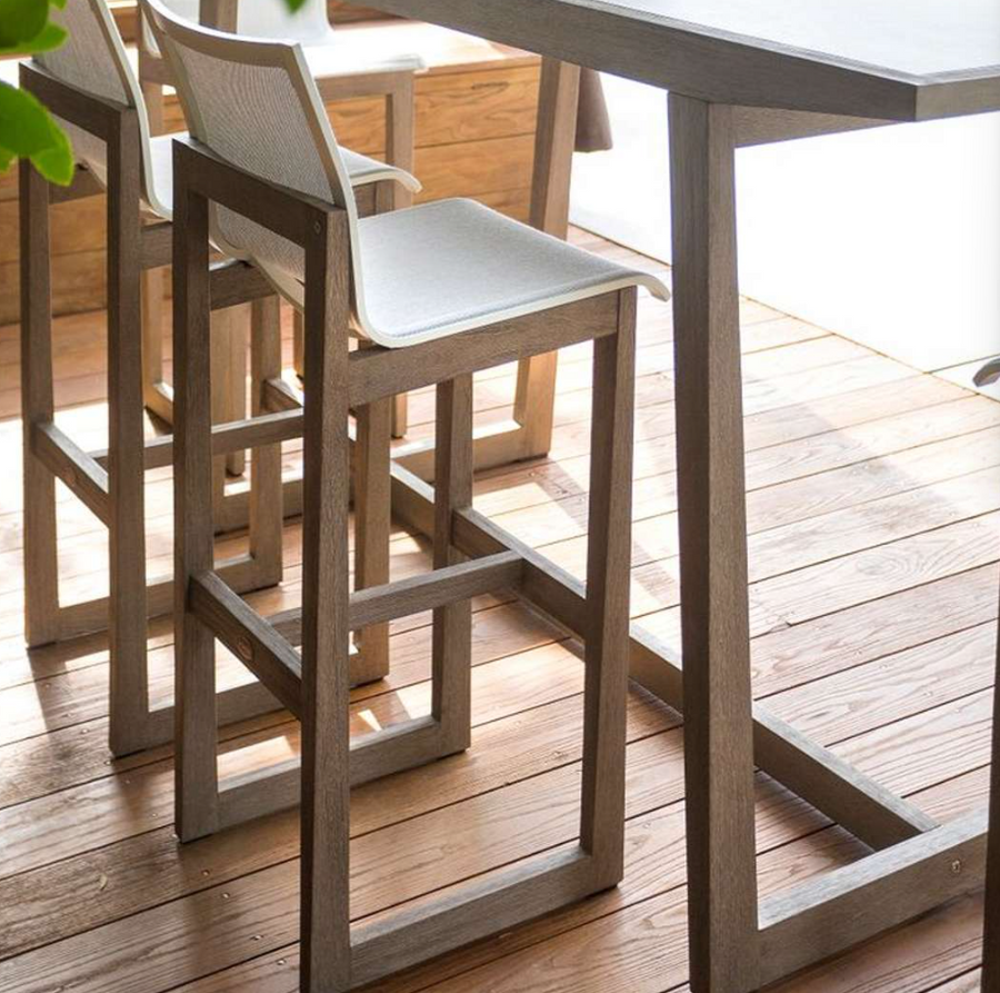 We recommend cleaning the HPL top after each meal with soapy water or window cleaner.
SKAAL Outdoor Bar Stools are available for purchase.
*Do not sand Duratek® teak.