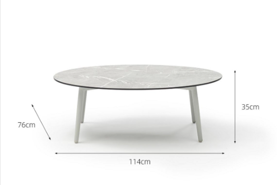 SCOOP outdoor coffee table - 114x76x35
Powdercoated aluminium frame in light grey
Top in hardwearing HPL marble look in grey