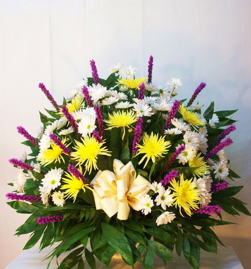 Colors and flowers vary by seasons. 