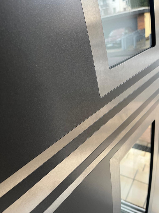 Beidseitig flächenbündige Aluminiumhaustür – Despiro DP15