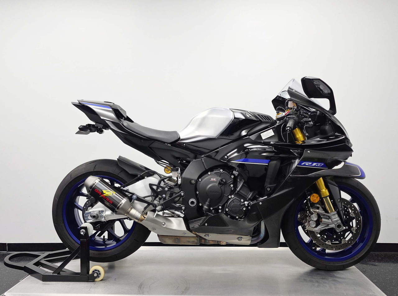 やまやまページ① Graves Motorsports Yamaha R1 FZ-10 MT-10 Cat Back Slip-On Exhaust