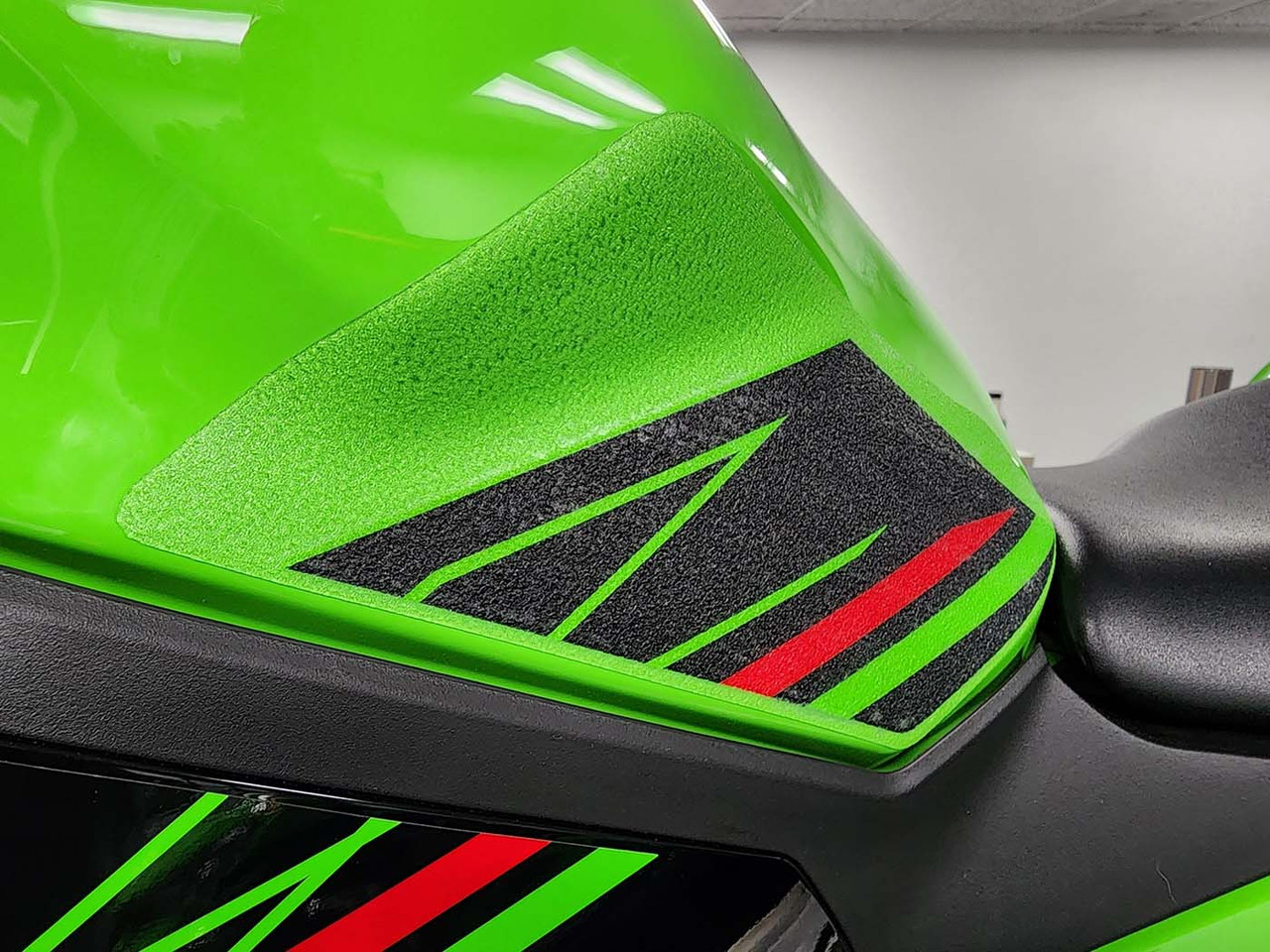 Kawasaki ZX-4RR ZX-4R Tank Grip