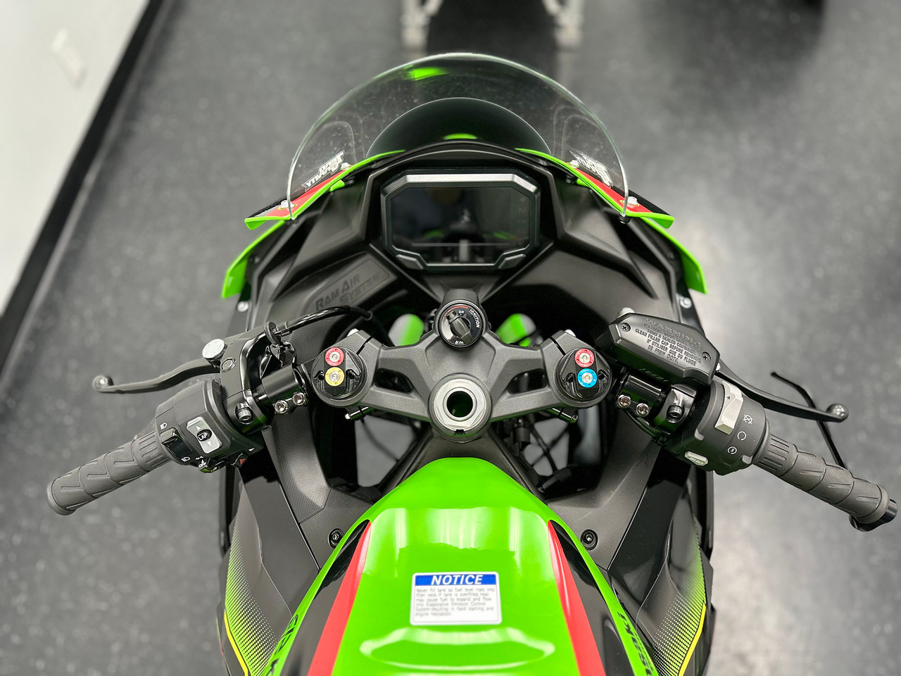 とと DAYTONA（バイク用品） 【9月17日出荷】デイトナ 機械式スピード