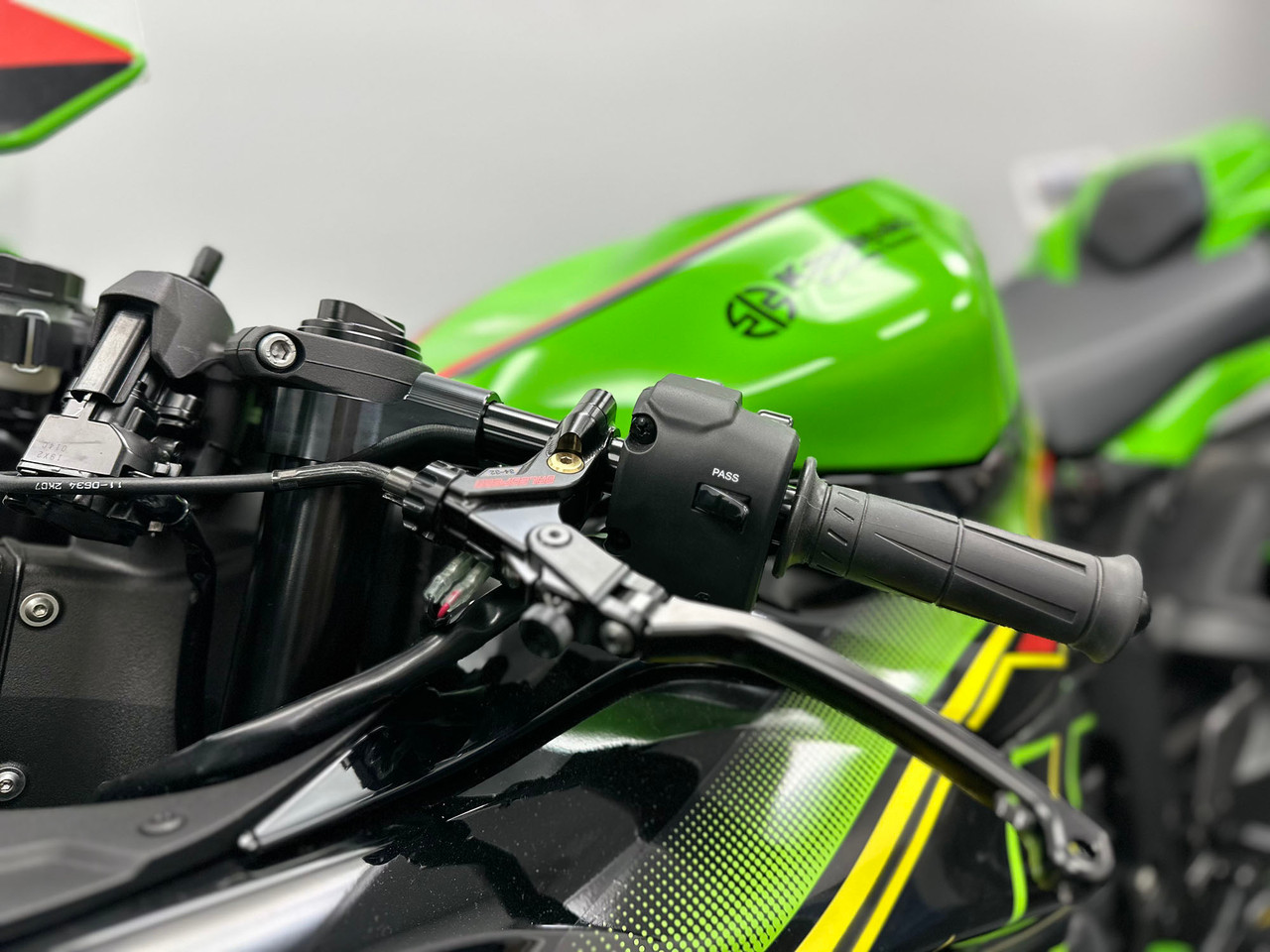 Mid Mount 50mm Clip-on Motorcycle Handlebars