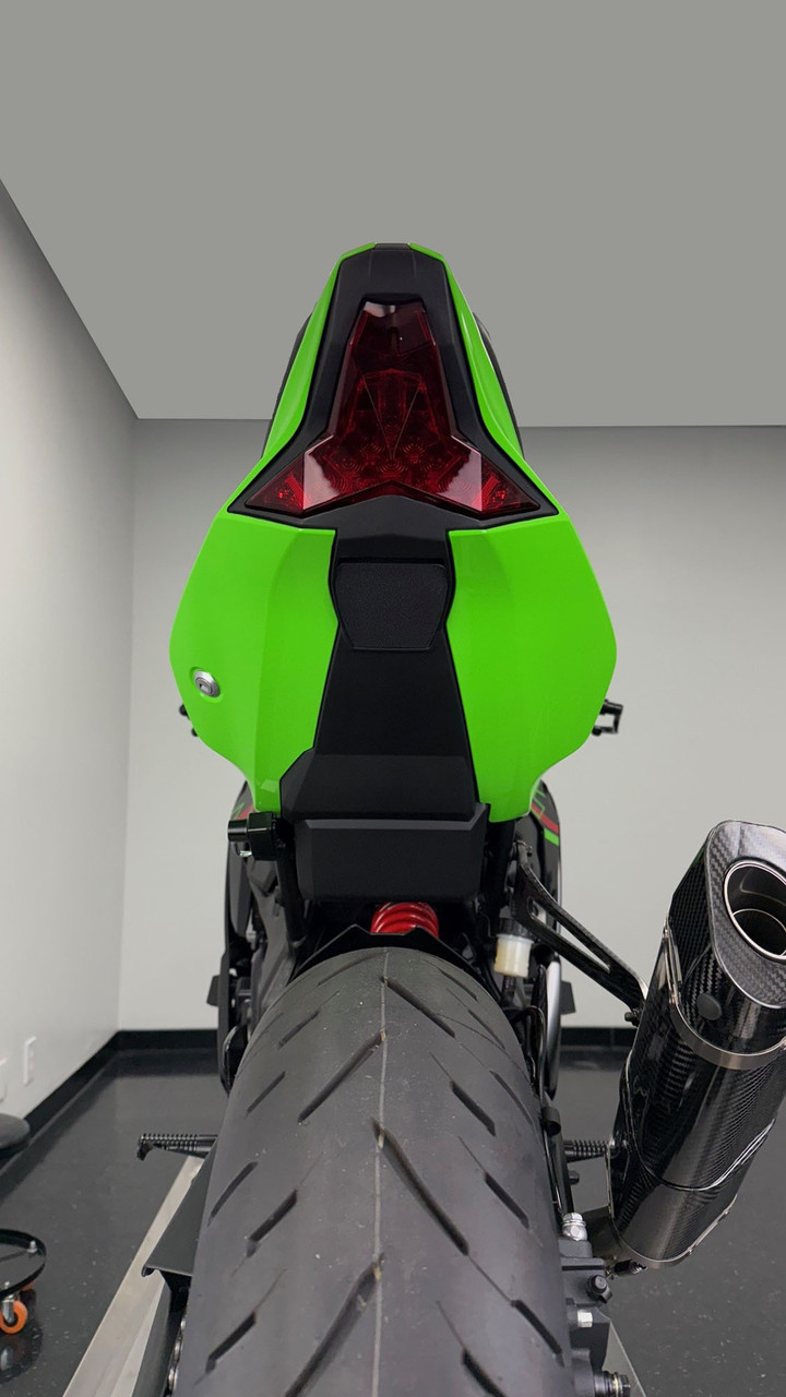 r Kawasaki ZX-4RR ZX-4R Fender Cover - Black - Graves Motorsports