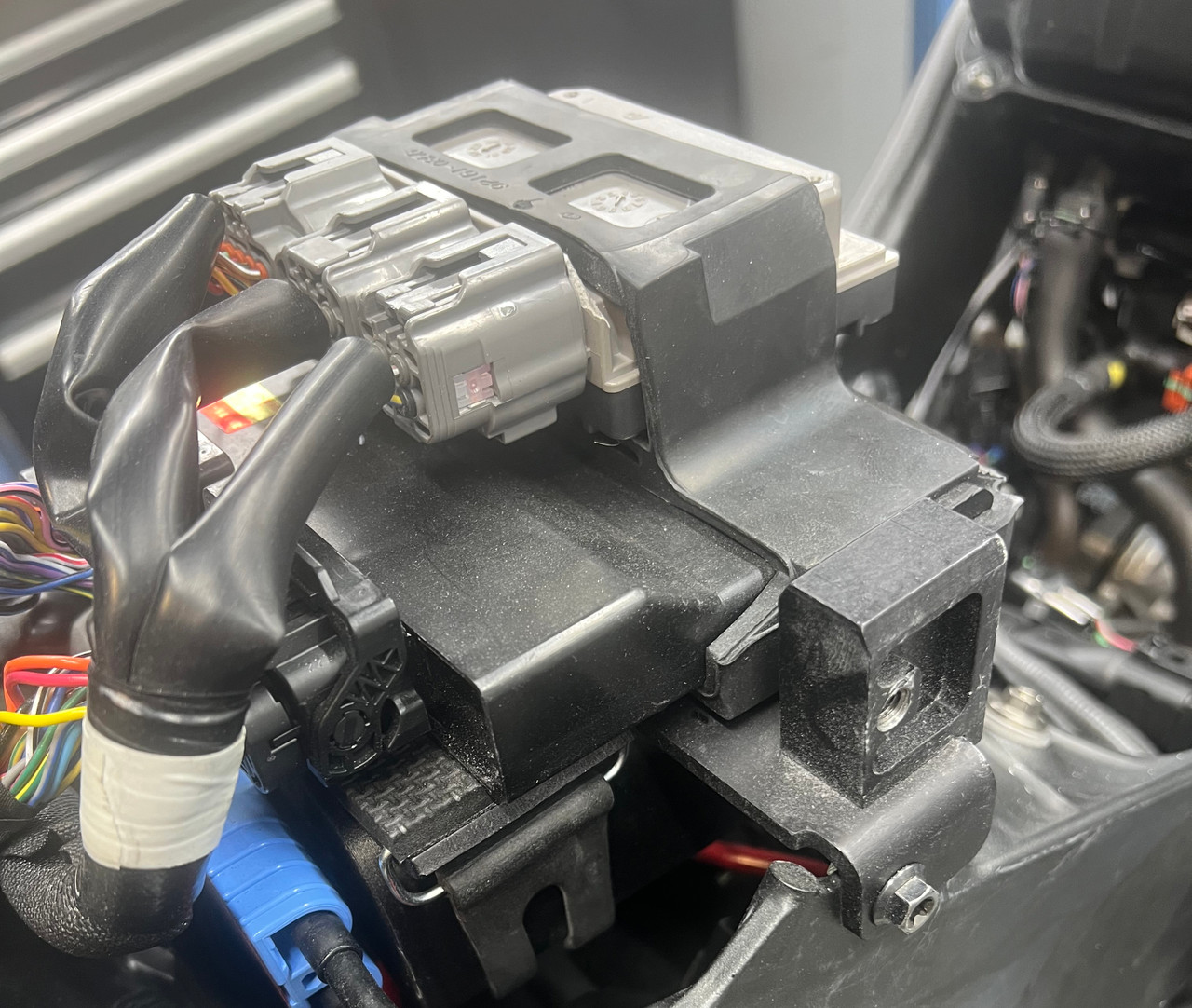 Kawasaki ZX-6R Seat + Battery + Ecu Mounting Tray (2024 +)