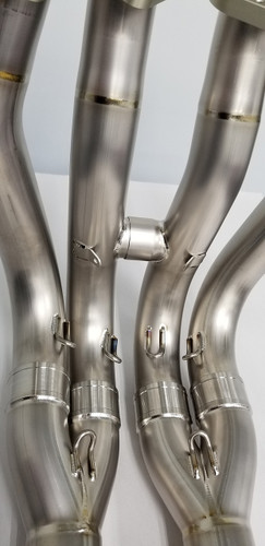 Graves Motorsports Yamaha R1 Full Titanium Exhaust System with Carbon 265mm Silencer