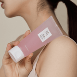 Model using Beauty of Joseon Red Bean Water Gel for fresh and non-greasy skin
