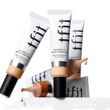 Makeup meets skincare.
A lightweight serum foundation that melts into skin for a naturally radiant, healthy glow. Infused with hydrating and soothing ingredients to keep skin comfortable all day.