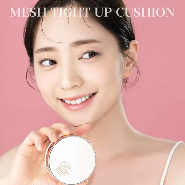 Model with BEAUDIANI Mesh Tight Up Cushion Foundation 02 Light/Medium Beige