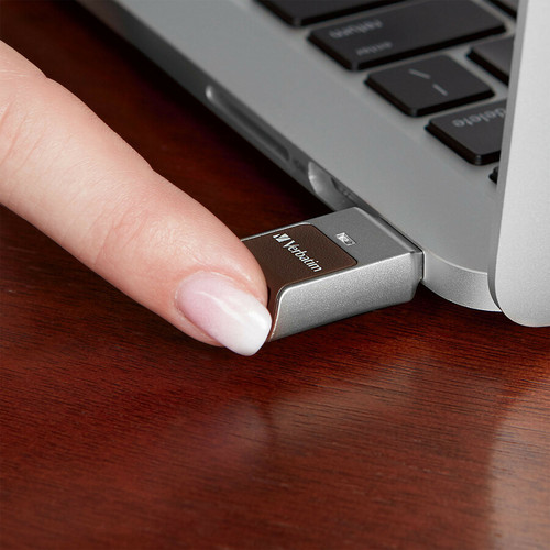 Verbatim Fingerprint Secure USB 3.0 Flash Drive - 64 GB - USB 3.0 - Silver - 256-bit AES - Lifetime (VER70368)