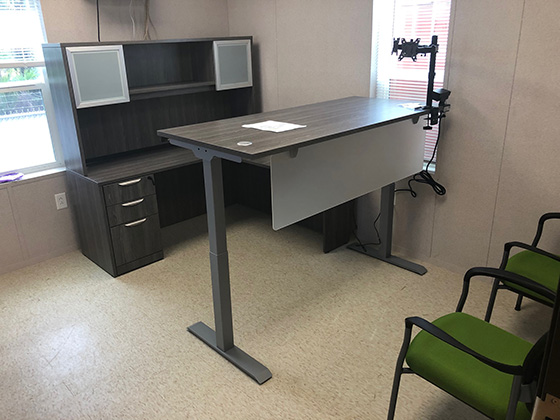 adjustable-height-tables-in-florida-8.jpg