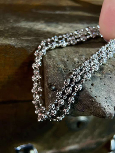 18k White Gold Larg and Small Beads Shiny Chain chains Chez Judy 18k White Gold Larg and Small Beads Shiny Chain chains Chez Judy