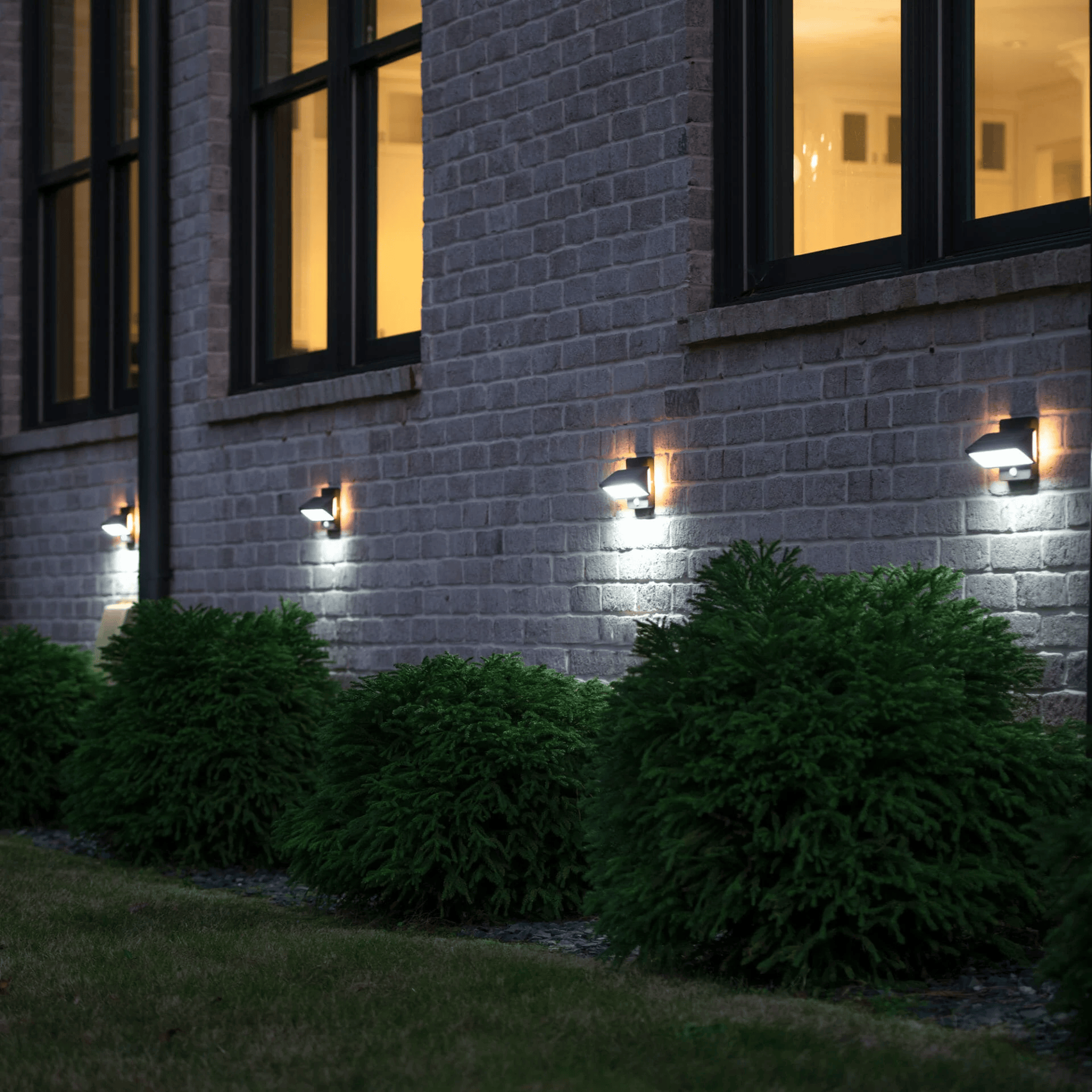 Architectural Solar Wall Accent Light w/Motion Sensor
