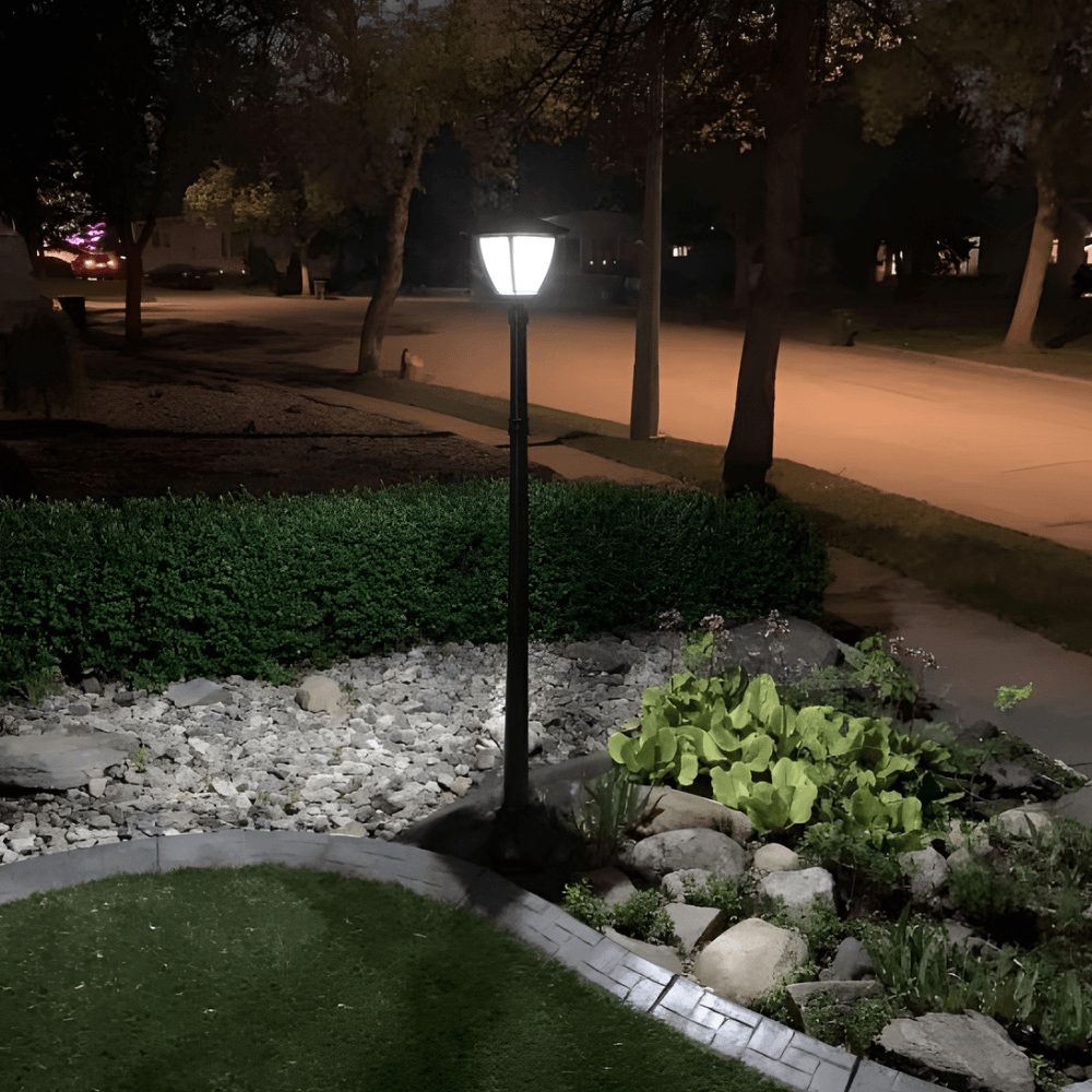 Black Aluminum Elegante Solar Lamp With Lamp Post Base