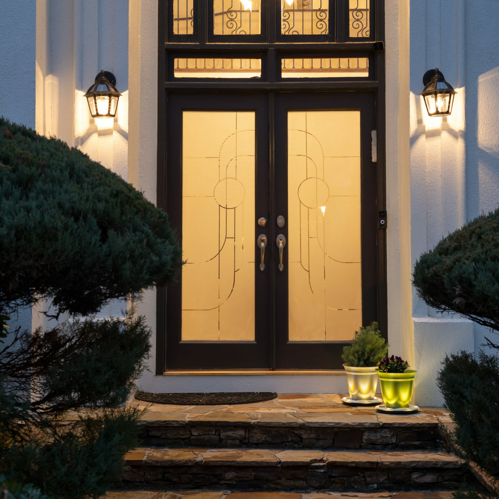Polaris Solar Wall Light