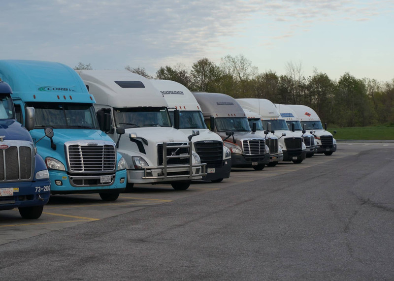 A Guide to Truck Fleet Management: 8 Key Tips for Success