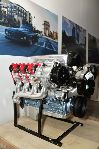 Drop this 400+HP beauty into your car, truck or SUV and start enjoying life again! Whether you are looking to replace your classic car, truck or SUV's tired SBC/BBC or late model SUV/truck motor - this one is for you! Put a new lease on life for your prized possession. This includes stock intake manifold, fuel rails/injectors, new accessory drive kit from Holley & GM Performance, brand new AC/Delco Water Pump, 145 Amp Alternator, Air Conditioning Compressor, Power Steering Pump. Tensioners, and Pulleys! Even has a brand new Valley Pan Gasket kit, and spark plugs!