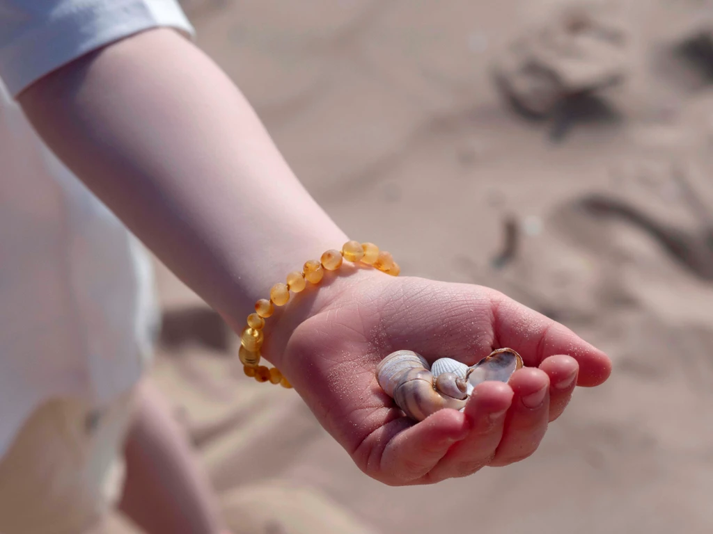 Raw unpolished honey Baltic amber bracelet for teething  with natural beads